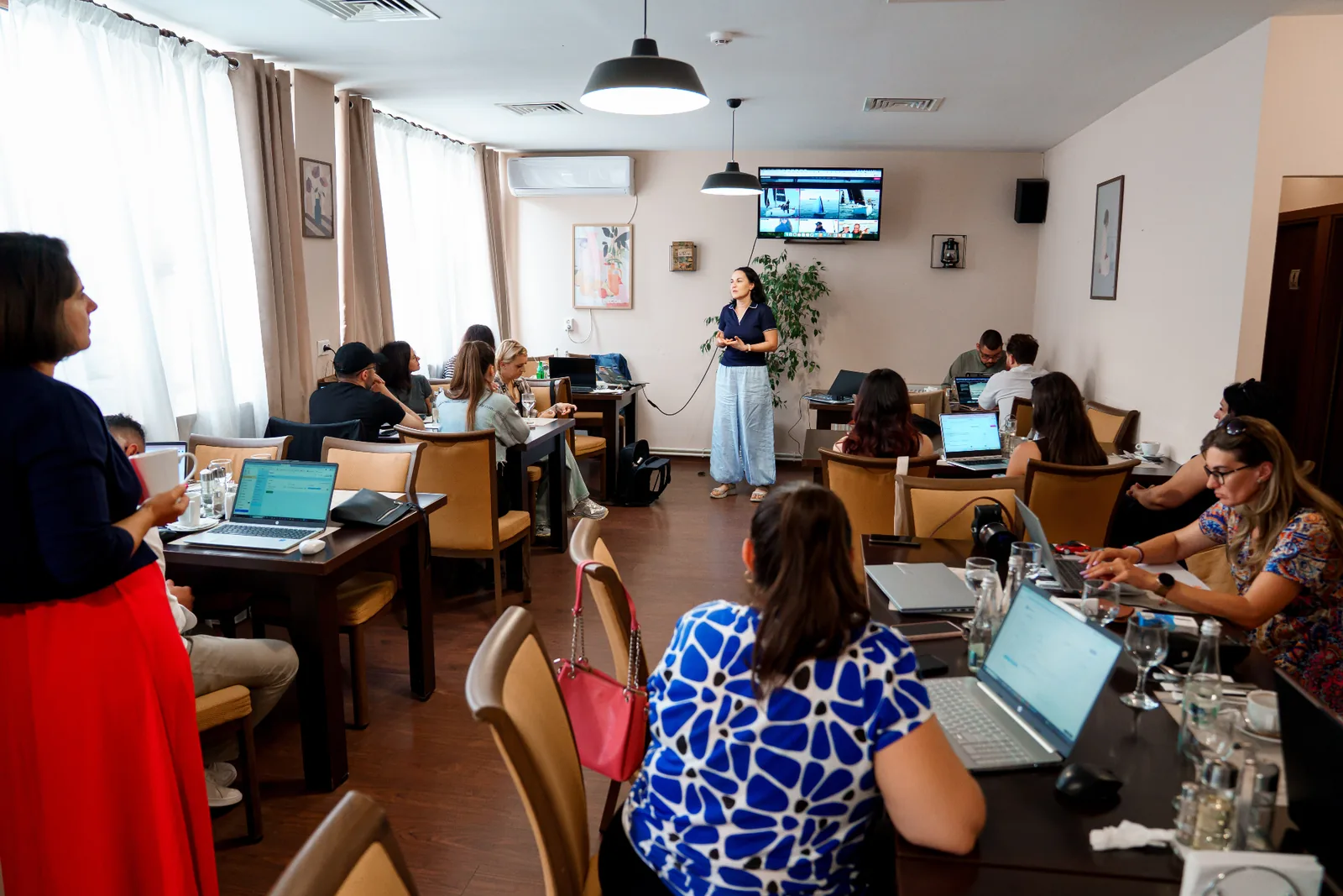 Comunitatea Black Sea Vibes la un workshop în Constanța